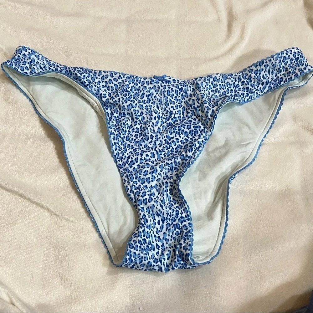 Frankies Bikinis chic bikini